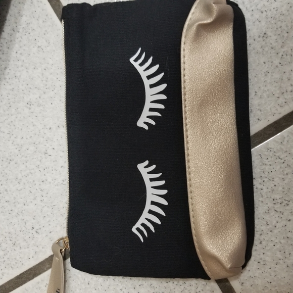 3/$10 Ipsy bag - Picture 2 of 3